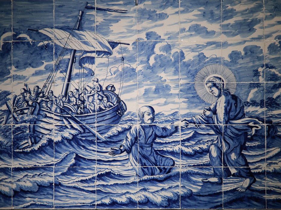 Tegeltableau ‘Jezus op het meer van Galilea’ door Dirk Danser, ca. 1758. Bron: Princessehof. https://nl.wikipedia.org/wiki/Harlinger_Aardewerk-_en_Tegelfabriek Tegeltableau ‘Jezus op het meer van Galilea’ door Dirk Danser, ca. 1758. Bron: Princessehof. https://nl.wikipedia.org/wiki/Harlinger_Aardewerk-_en_Tegelfabriek