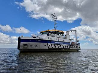 Onderzoeksschip Wim Wolff op de Waddenzee. Foto: Dennis Mosk