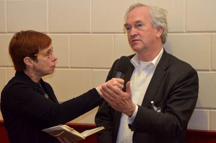 Pier Vellinga (Waddenacademie) wordt bevraagd door Tracy Metz