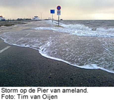 Storm bij de pie op Ameland. Foto: Tim van Oijen
