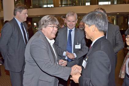 Annemie Burger,  representative of the Dutch Ministry of Economic Affairs meeting the Korean delegates