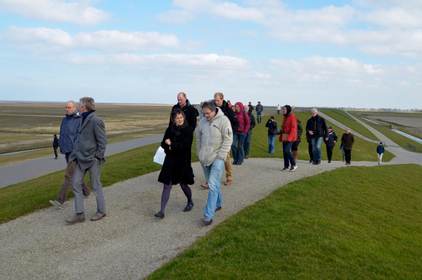 Tijdens de wandeling veel gelegenheid om bij te praten