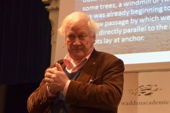Wouter van dieren tijdens zijn lezing op het Sympsoium Wadden Sea Research. Foto: Zwanette Jager.