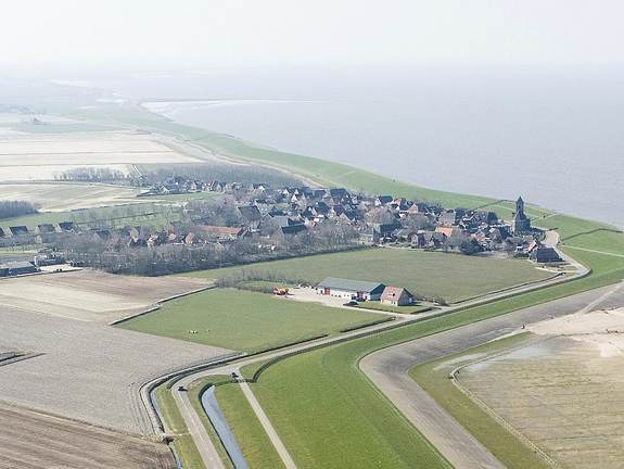 Paesens-Moddergat vanuit de lucht. Foto: Joop van Houdt, Beeldbank RWS