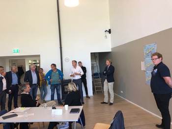 Deelnemers tijdens de workshop op Terschelling