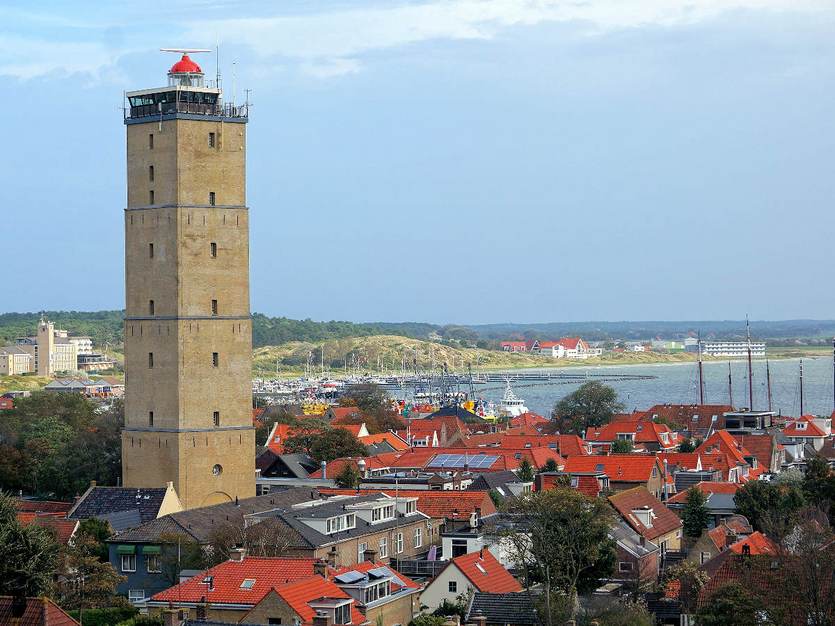 Zicht op de haven van West-Terschelling (foto: Pixabay)