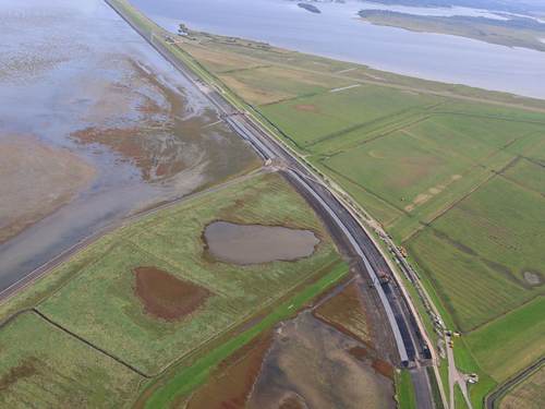 Dijkversterking Hoek van Bant nabij Lauwersmeer. Foto: Luchtinstpectie Rijkswaterstaat