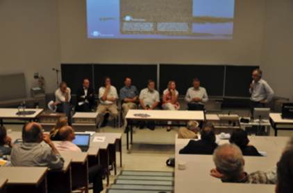 Het panel met de discussieleider Peter Herman