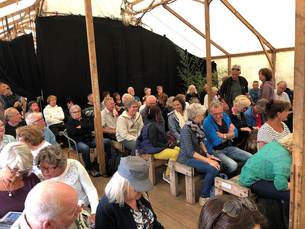 Volle zaal tijdens het oerolCollege Volle zaal tijdens het oerolCollege