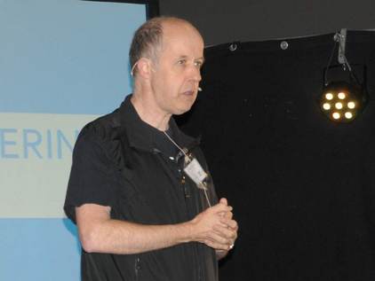 Theo Jurriens, sterrenkundige en communicatieadviseur Faculteit Wiskunde en Natuurwetenschappen Rijksuniversiteit Groningen vertelde over zijn reizen naar de zonsverduistering