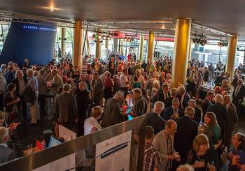 Het 75-jarige jubileum van de Frykse Akademy werd gevierd in de Harmonie in Leeuwarden op 6 september 2013. Foto: Fryske Akademy.