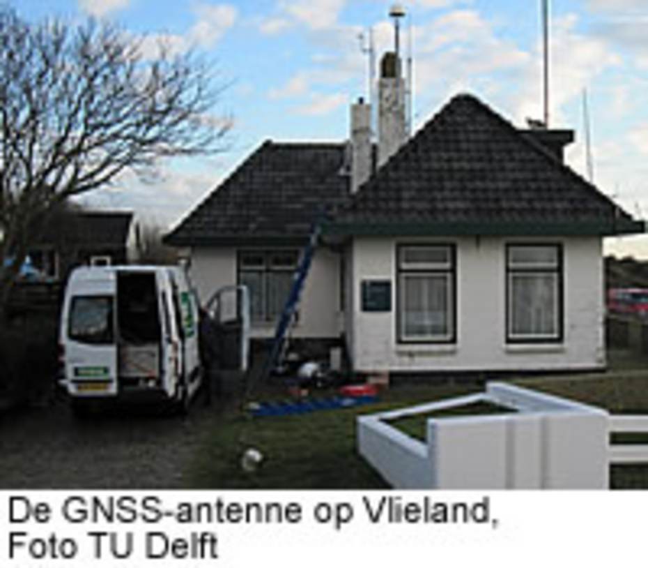 de GNSS-antenne op Vlieland, foto TU Delft.