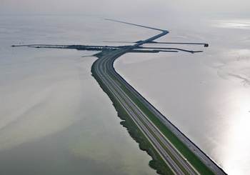 Afsluitdijk. https://beeldbank.rws.nl, Rijkswaterstaat / Joop van Houdt