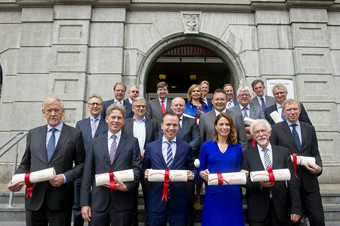 Ondertekenaars Hoger Onderwijs Akkoord Fryslân op 24 juni 2016. Foto: RUG.