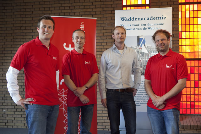 Vlnr: Jasper Heslinga, Marco Bakker, Tim van Oijen (Waddenacademie) en Richard Rijnks. Foto: het Hoge Noorden.