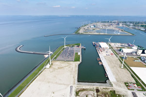 Eemshaven. Foto beeldbank RWS Joop van Houdt.